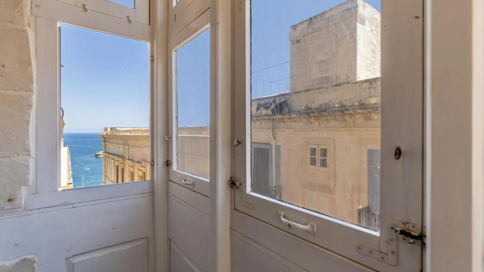 Valletta Collection Orangerie 401 Malta